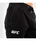 Spodnie dresowe UFC Venum model Replica